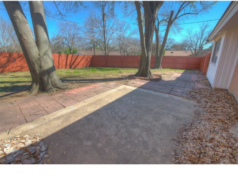 Building Photo - 801 Canyon Ridge Dr