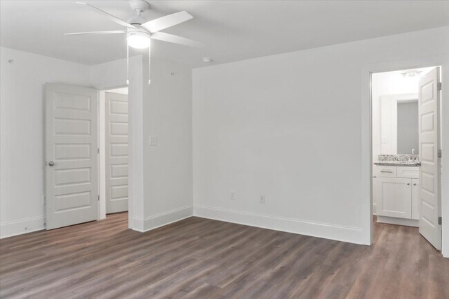 Building Photo - 354 Arch St