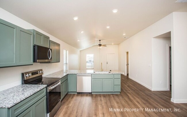 Building Photo - 2134 Langford Ave