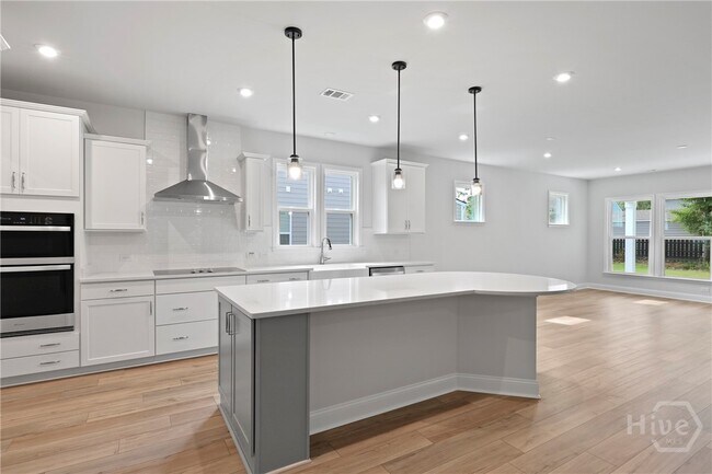 Building Photo - 147 Higginson Dr