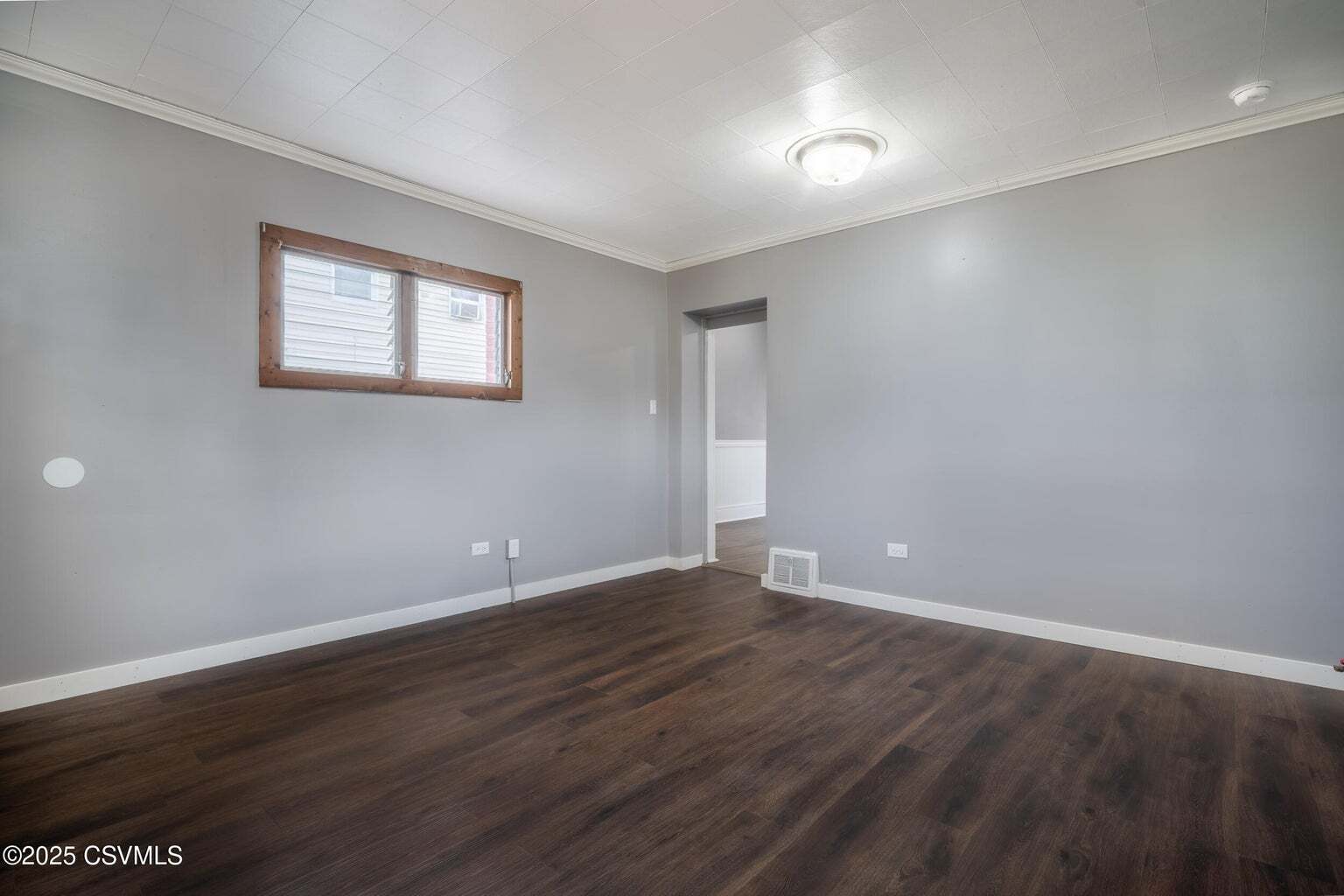 Building Photo - 934 Grand St