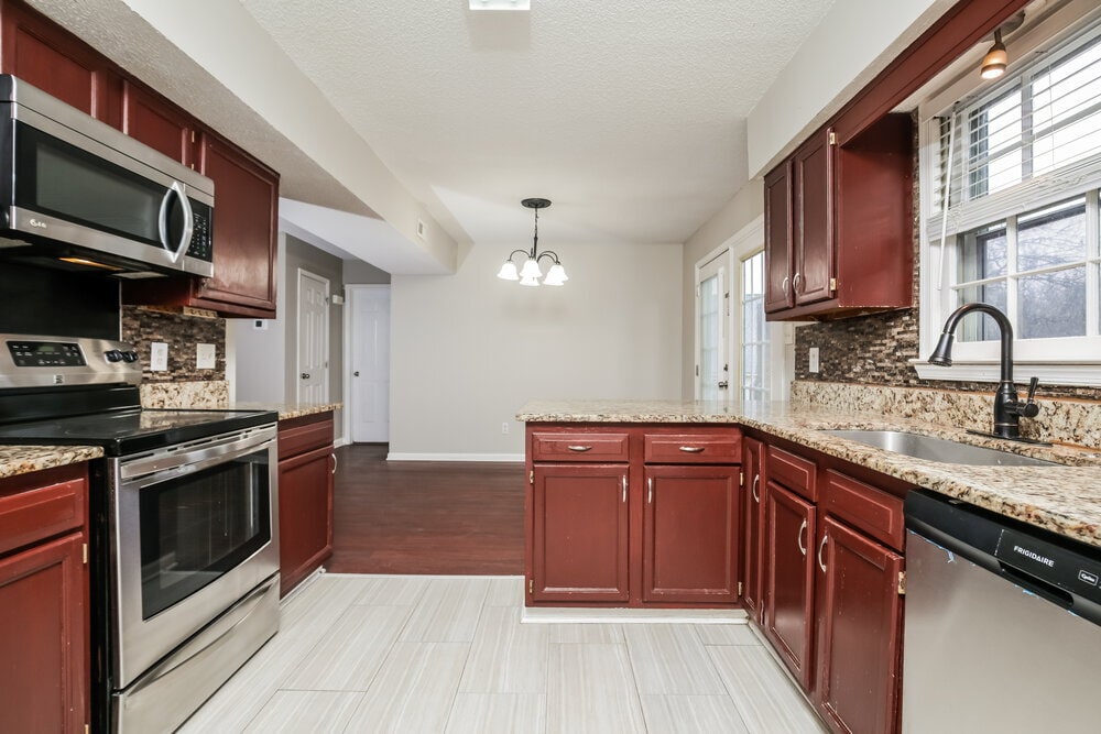 Building Photo - 2805 Fernhurst Ct