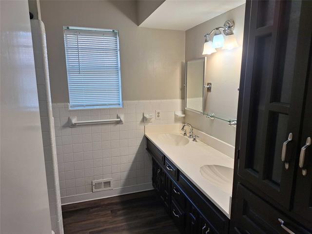 Building Photo - 9518 Timberleaf Dr