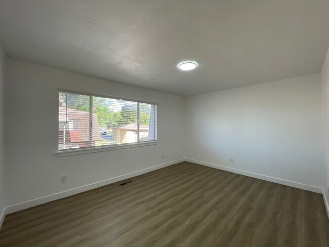 Building Photo - Beautifully Remodeled 2-Bedroom Duplex by Provo River Trail