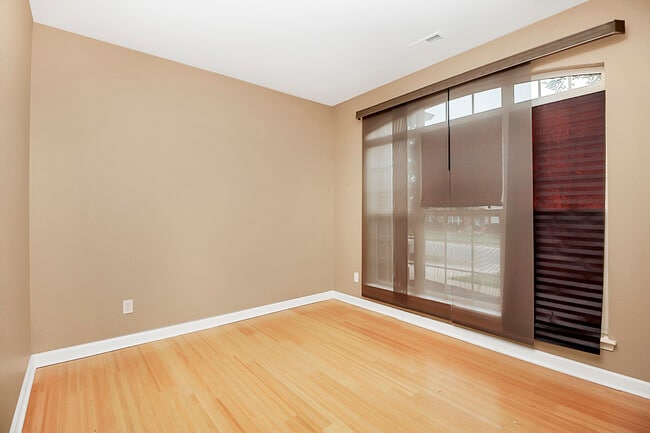 Building Photo - 3415 Fallowbrook Forest