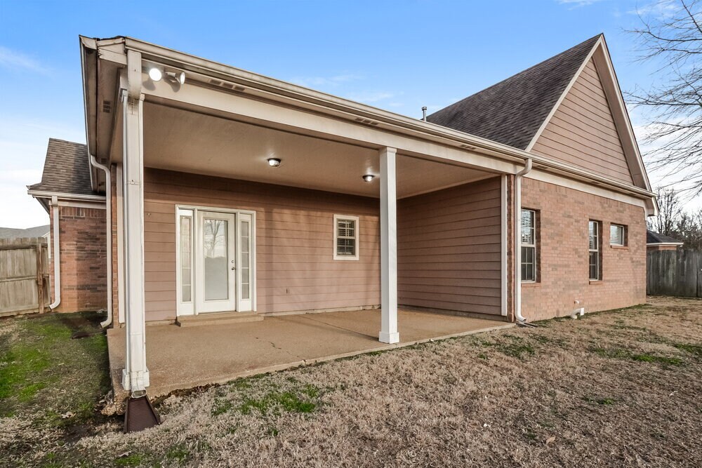 Building Photo - 120 Penny Ln