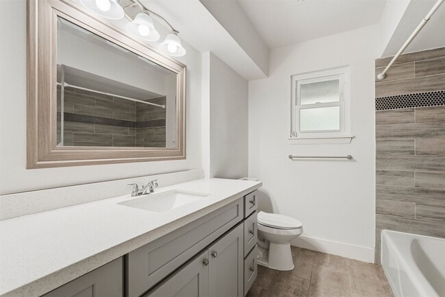 Building Photo - 1219 Wisterwood Dr