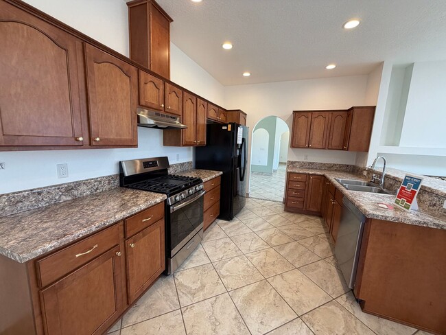 Building Photo - 3 Bedroom Single Story Home Available Near Corrales Rd & Highway 528 in Rio Rancho!