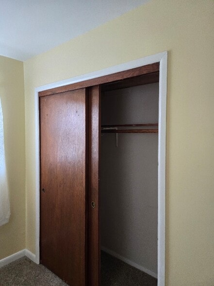 Building Photo - 1249 E Walnut St