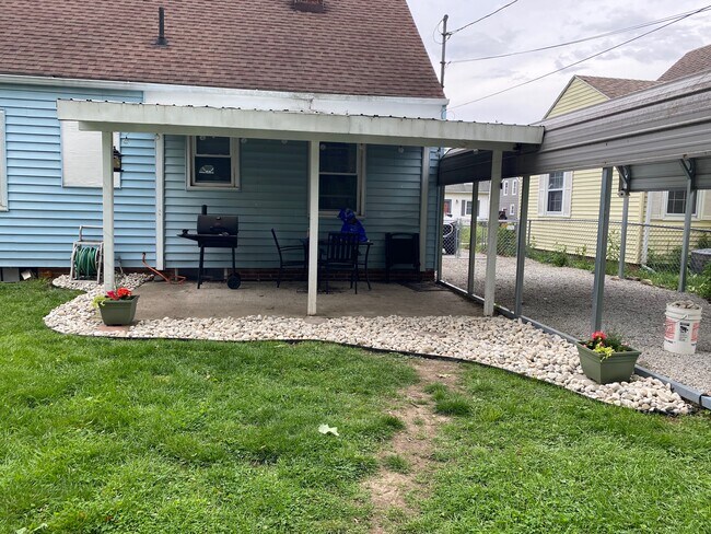 Building Photo - 1629 Kingston Rd