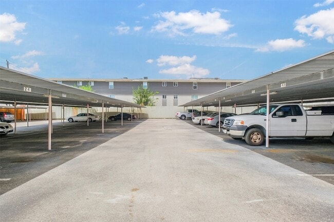 Building Photo - 7520 Hornwood Dr