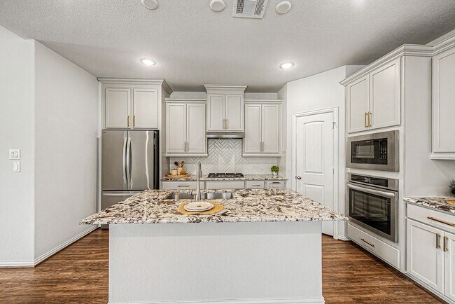 Building Photo - 209 Cambria Green Ln