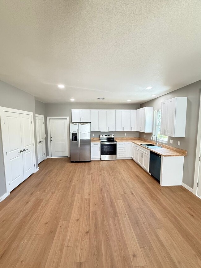 Building Photo - AVAILABLE NOW!- New Construction Rental in SW Ardmore!