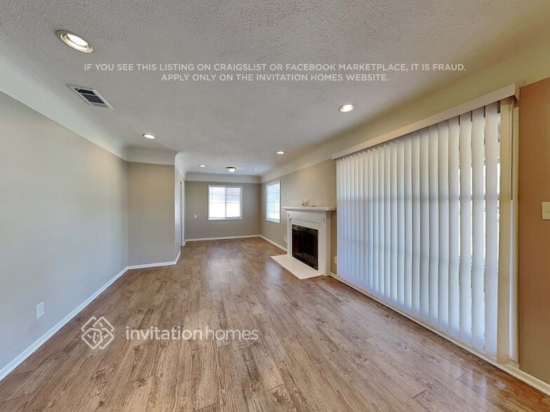 Building Photo - 1235 Oakhurst Dr