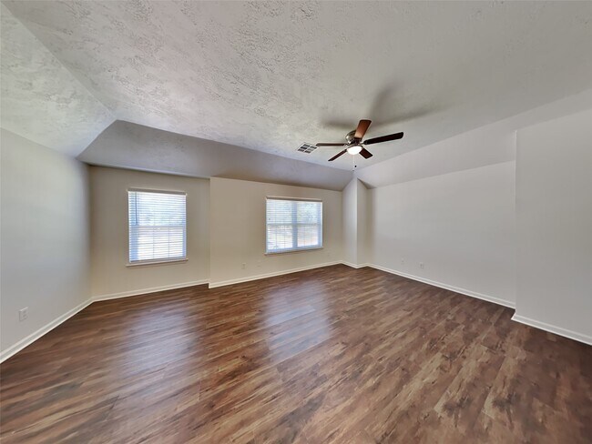Building Photo - 7007 Durango Dr