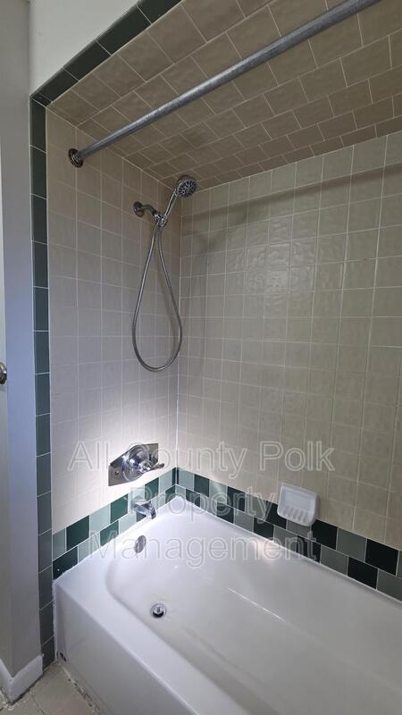 Building Photo - 257 Leelon Rd