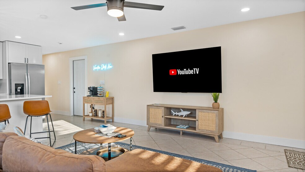 Building Photo - 79 S Brevard Ave