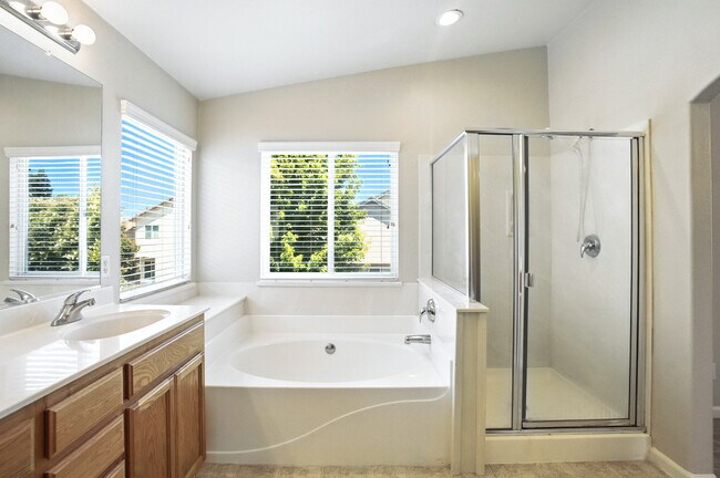Building Photo - 9437 Red Spruce Way