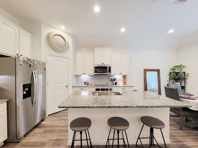 Building Photo - BEAUTIFUL 4 BEDROOM 2 BATH HOME WITH ALL THE UPGRADES ON 1 ACRE LOT IN NEW WAVERLY, TEXAS