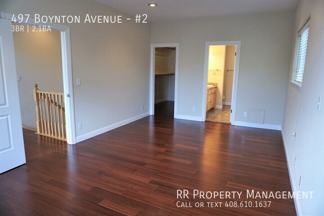 Building Photo - Contemporary Townhouse in Central Location!