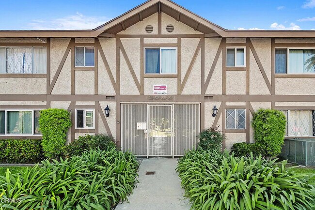 Building Photo - Bright 1-Bed with In-Unit Laundry, Central AC, and Carport in Prime Alhambra Location