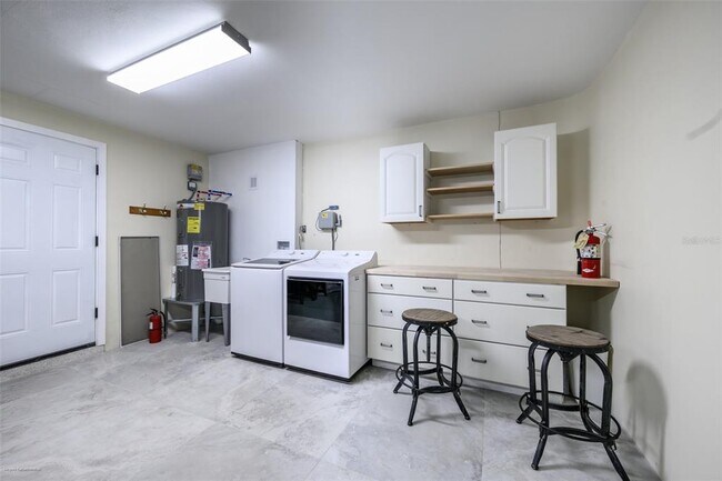 Building Photo - 149 Crescent Dr