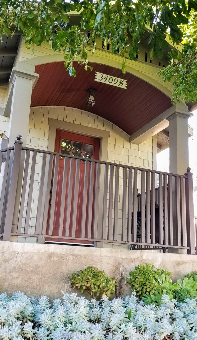 Craftsman Charm - 3409 Chadwick Dr