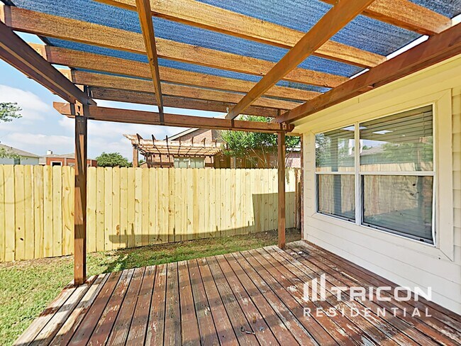 Building Photo - 1249 Artesia Dr