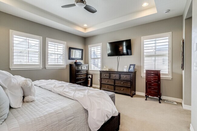 Building Photo - Large single family home in Central Park.