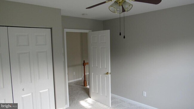 Building Photo - 1045 Fallbrook Ln