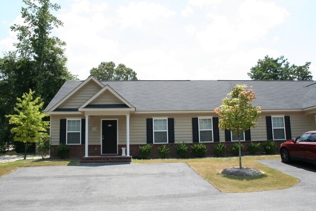 813 Muirs Ct - Owens Landing