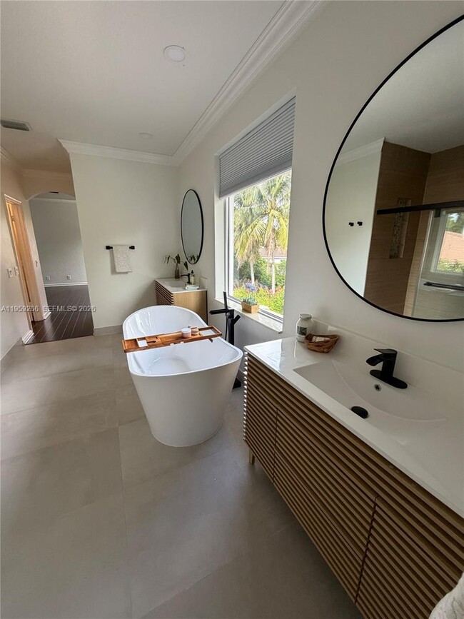 Building Photo - 1819 Mariners Ln