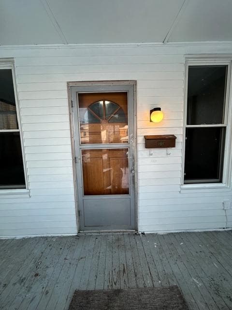 Building Photo - 719 Crescent Ave