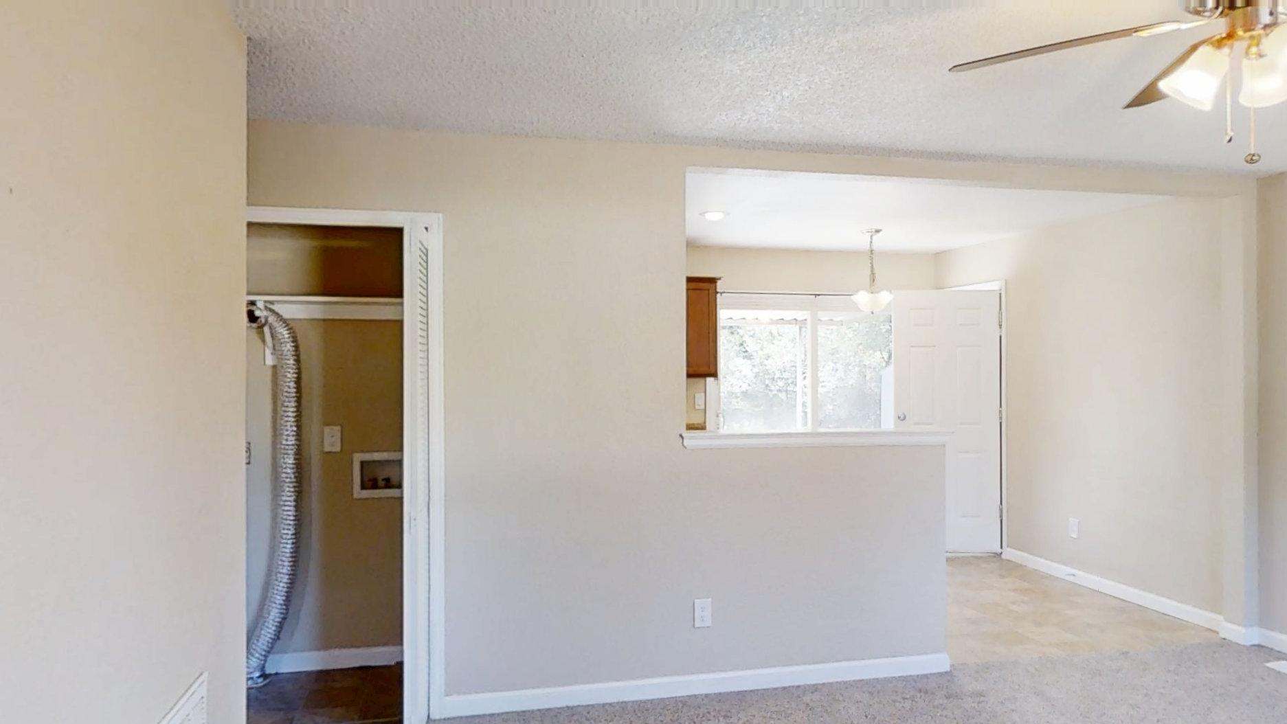 Building Photo - 2505 Gina Dr