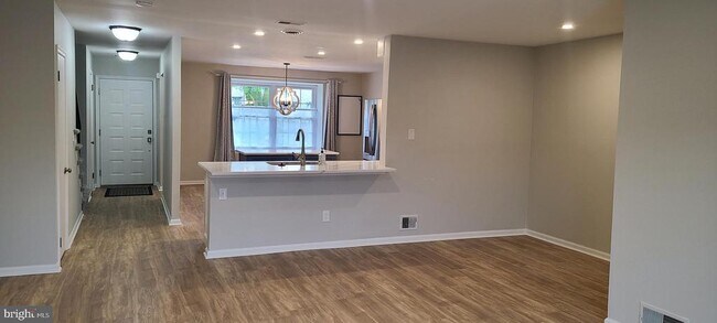 Building Photo - 433 Carmarthen Ct