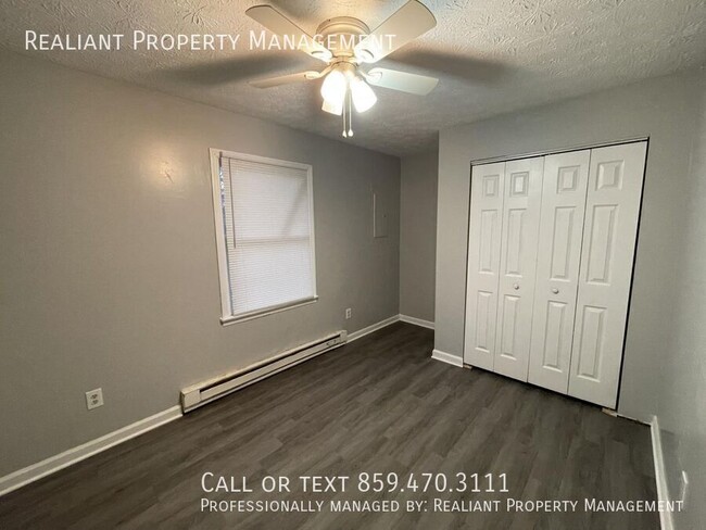 Building Photo - 215 Green St