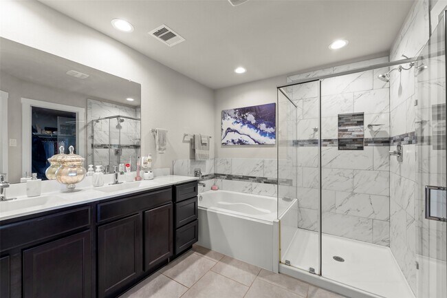 Building Photo - 7526 Highland Chase Dr