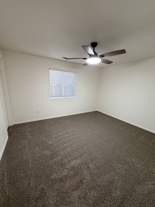 Building Photo - 1636 E Truman Dr