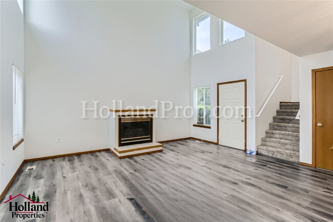 Building Photo - 3143-3145 NE 13th Pl