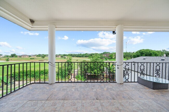 Building Photo - 13819 Lakeview Meadow Dr