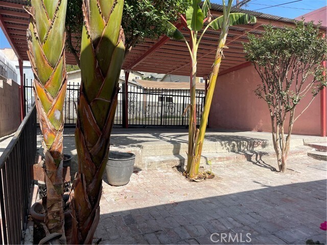 Building Photo - 2513 Fairmount St