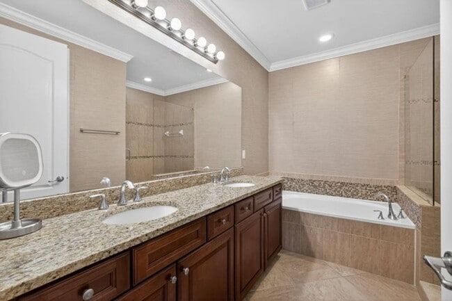 Building Photo - 4543 Mediterranean Cir