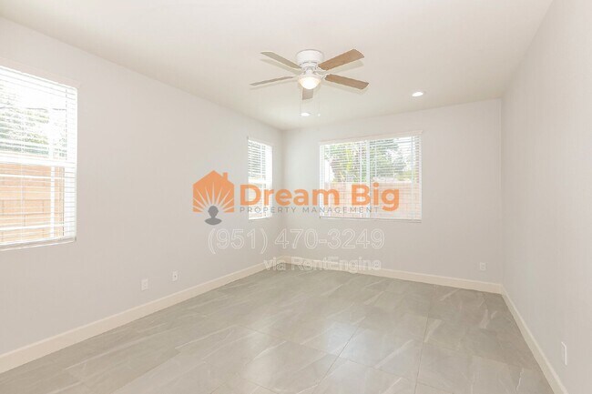 Building Photo - 5167 Peony Ct