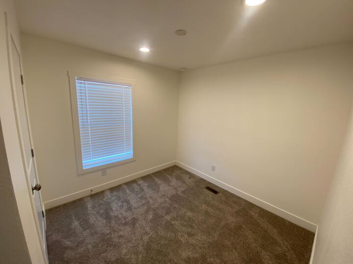 Building Photo - 2060 N Center St