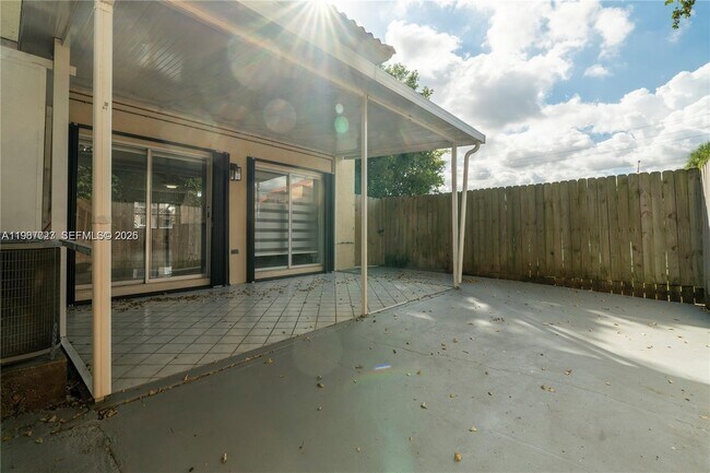 Building Photo - 6080 W 26th Ct