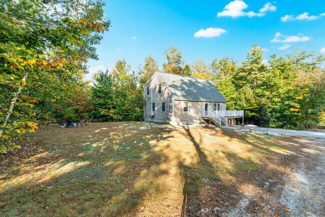 Building Photo - 291 Ash St