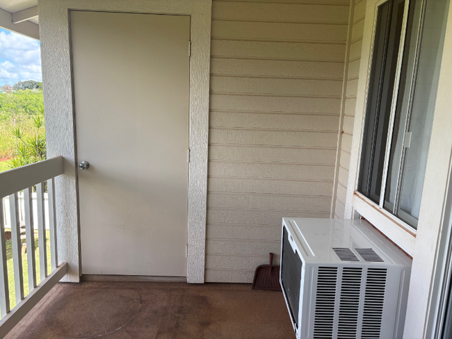 Building Photo - 94-626-626 Lumiaina St