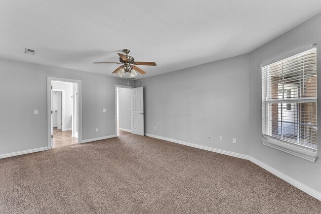 Building Photo - 3/2 Home with EV Charger, Great Outdoor Sp...
