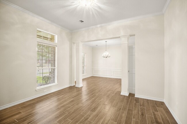 Building Photo - 1438 Crescent Green Dr