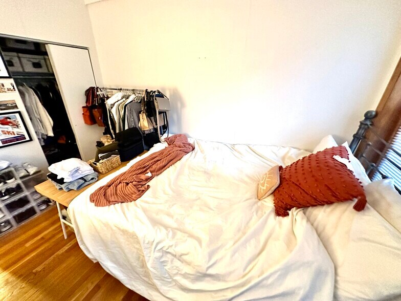 Building Photo - 90A W Cedar St